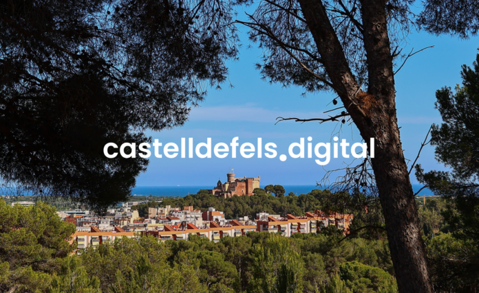 El logotipo de la web junto a la postal de la ciudad.