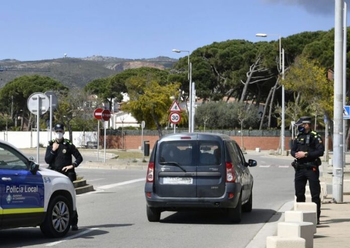 Control policial de la Policía Local (Ayuntamiento de Castelldefels)