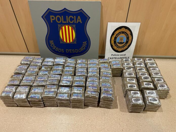 Fardos intervenidos (Ayuntamiento de Castelldefels)