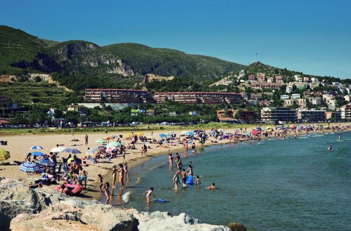 Playa de Les Botigues de Sitges (Garraf Turisme)
