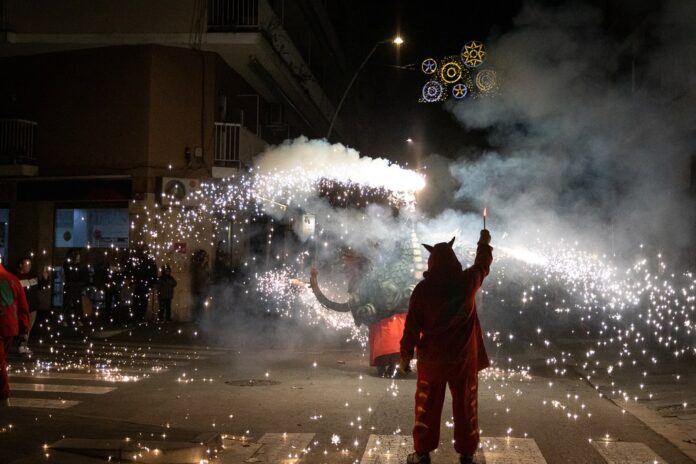 El Correfoc iluminó la noche del pasado sábado (Ayuntamiento de Castelldefels)