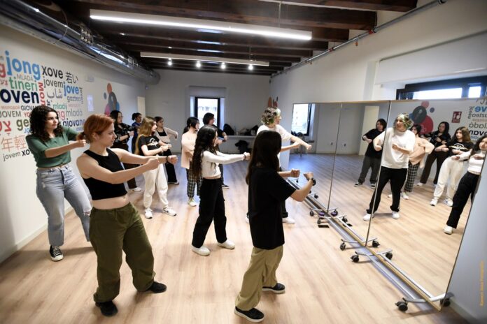 Curso de K-POP (Foto: Ayuntamiento de Castelldefels)