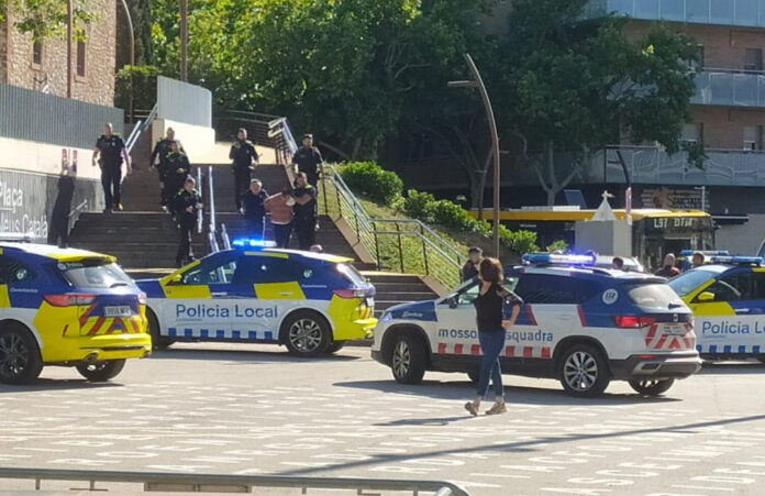 Momento de la detención del individuo (Foto: Policía Local)