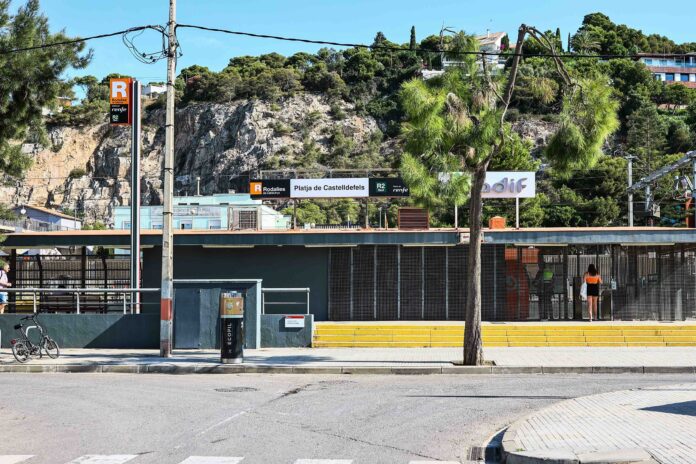Estación de la playa de Castelldefels (Foto: Castelldefels Digital)