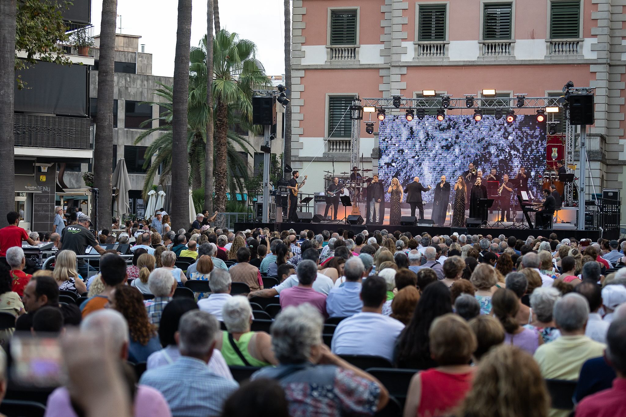 Arranca la Fiesta Mayor de Castelldefels: todos los detalles para no ...