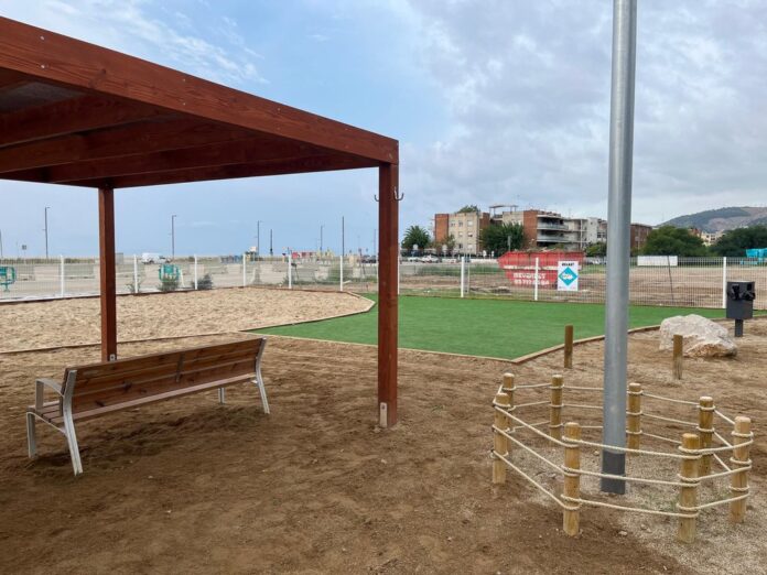 Parque canino de la calle México (Foto: Ayuntamiento de Castelldefels)