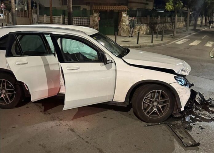Vehículo accidentado (Foto: Policía Local)