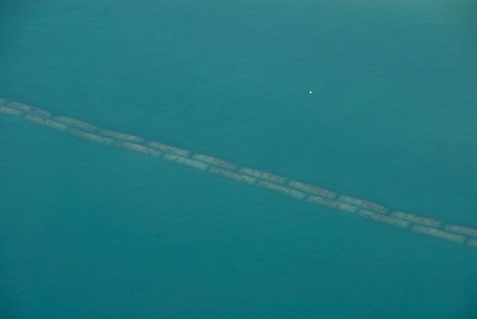 Vista aérea de los geotubos textiles (Foto: Sète)