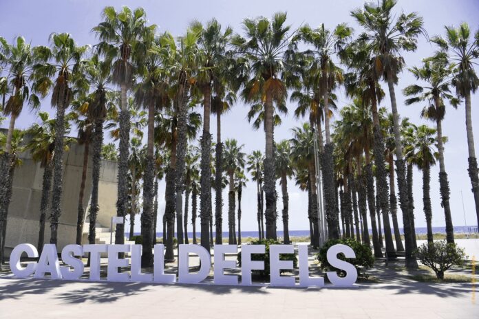 Plaza de las Palmeras (Foto: Ayuntamiento de Castelldefels)