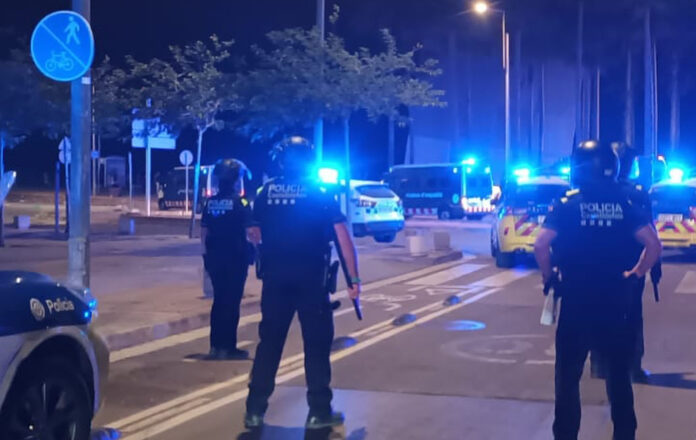 En la plaza de las Palmeras se vivieron momentos de tensión (Foto: Policía Local)
