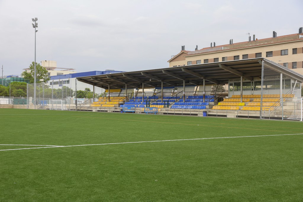 Nuevo césped del Municipal de Canyars (Foto: Ayuntamiento de Castelldefels)