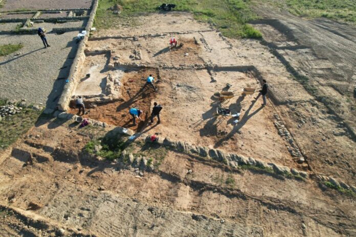 Les excavacions han revelat l'entramat urbà de l’antiga medina. Departament de Cultura.