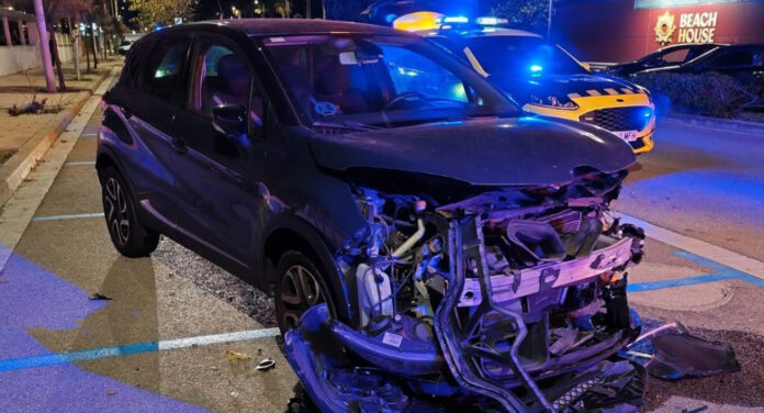 Vehículo acidentado. Foto: Policía Local.