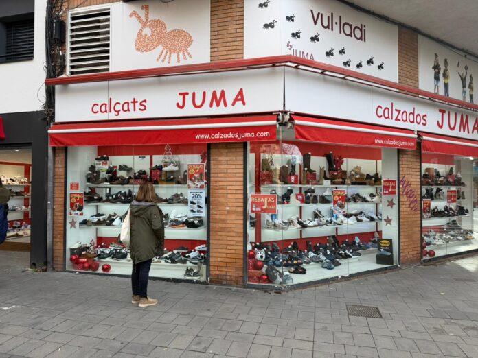 Calzados JUMA en Arcadi Balaguer, 32. Foto: Castelldefels.info.