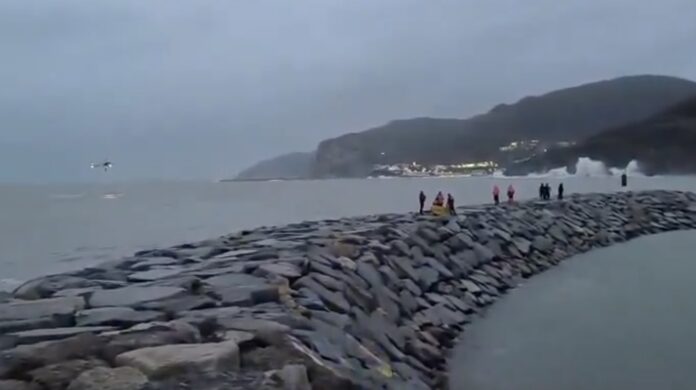 Momento del rescate. Foto: Mossos.