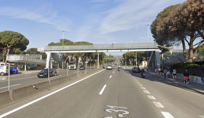 Pasarela C-31 entre Gavà y Castelldefels. Foto: Google Maps.