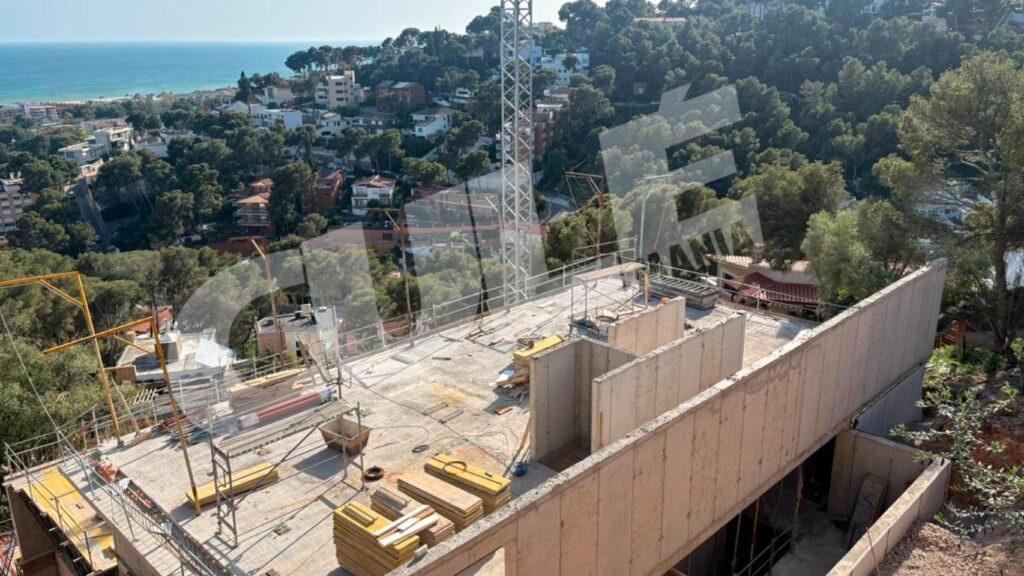 Terreno de 3.672 m² en Castelldefels en el que Pedri levanta su nueva residencia. Foto: Culemanía.